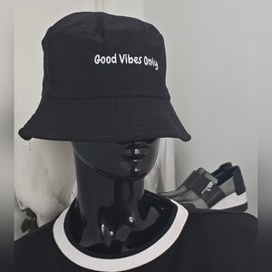 Good Vibes Only Bucket Hat OS